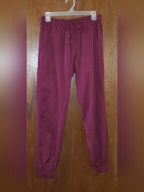 Medichic Burgundy Scrub Jogger Pants Sz Medium